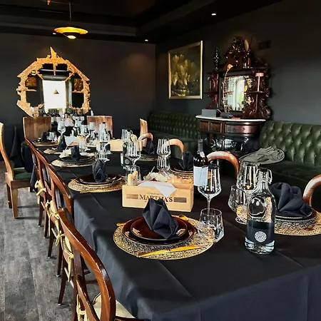 ホームステイ Zen & Art - De Charme サンタ・マリア・ダ・フェイラ