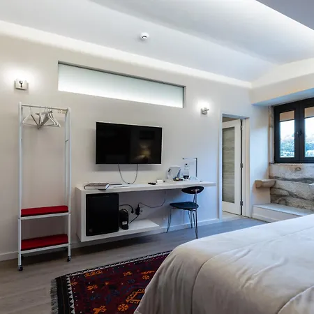 Zen & Art - De Charme ホームステイ サンタ・マリア・ダ・フェイラ